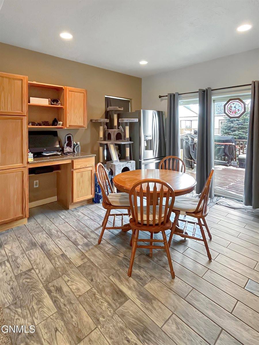 2009 18th Avenue West, Williston, ND 58801