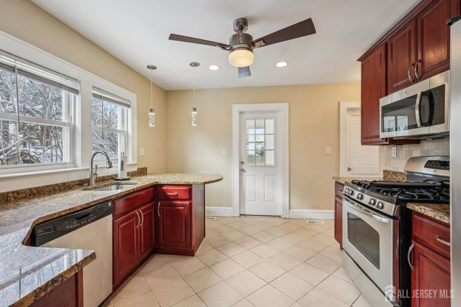 14 Fountain Street, East Brunswick, NJ 08816