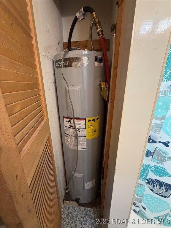 23130 Salley Drive, Warsaw, MO 65355