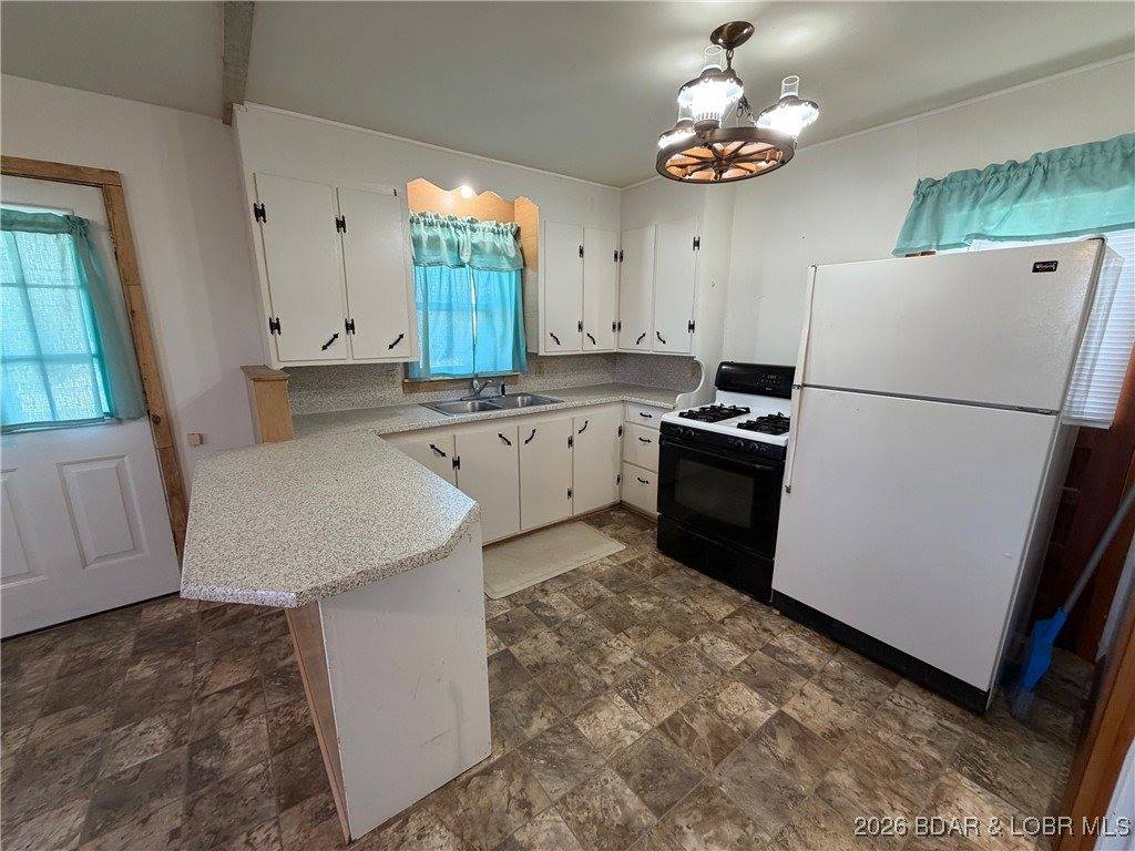 23130 Salley Drive, Warsaw, MO 65355