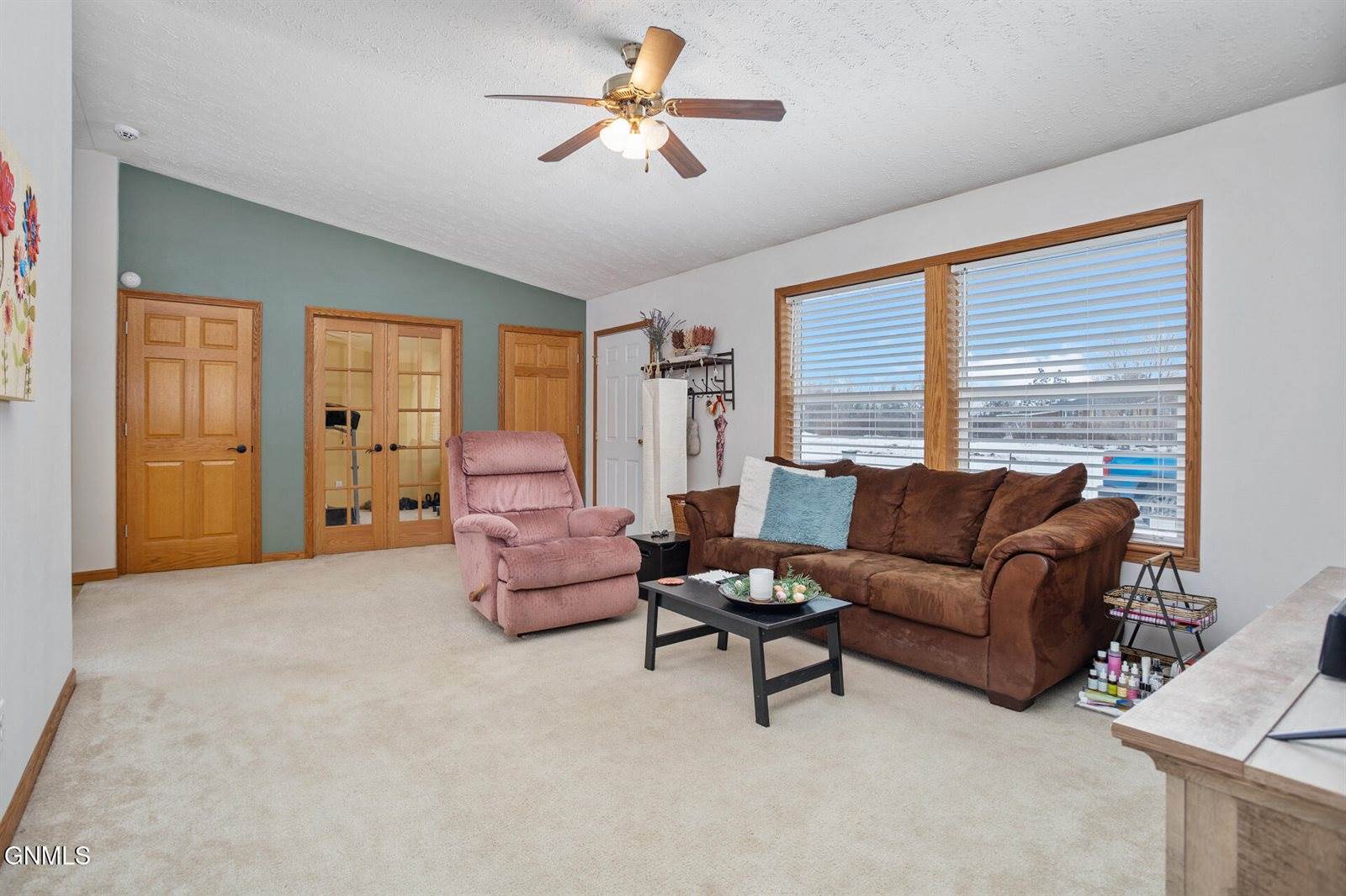 6881 2nd Avenue Circle East, Williston, ND 58801