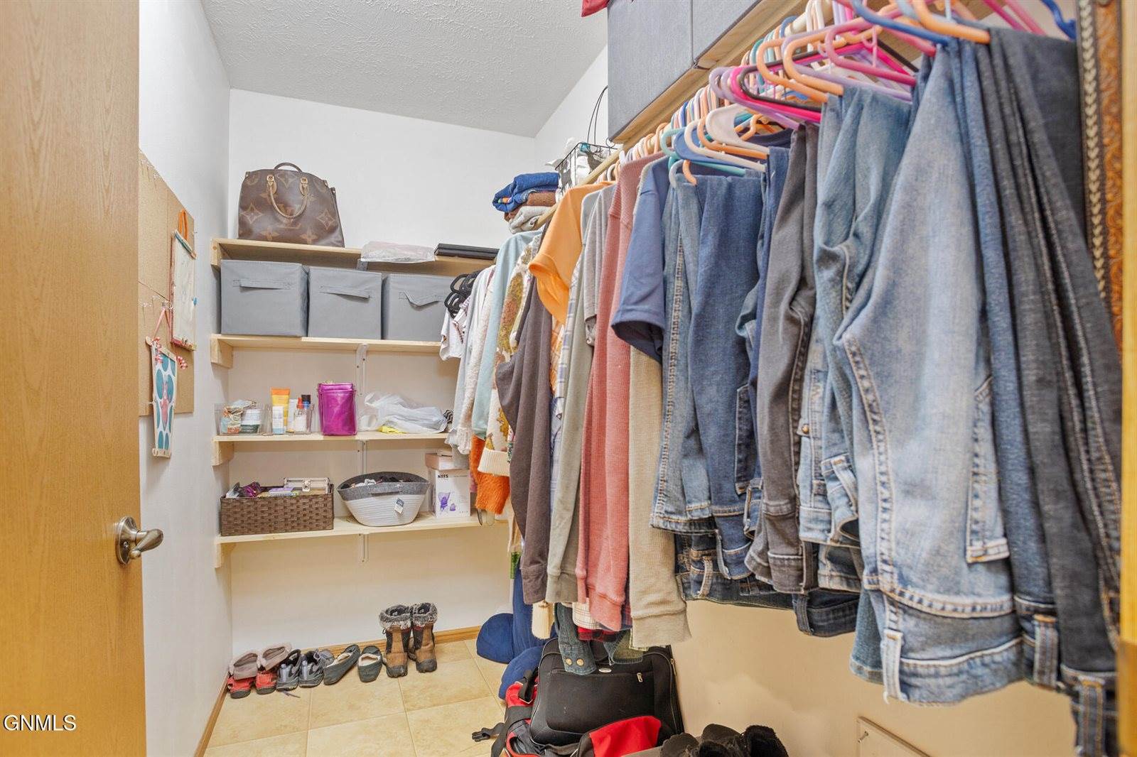 6881 2nd Avenue Circle East, Williston, ND 58801