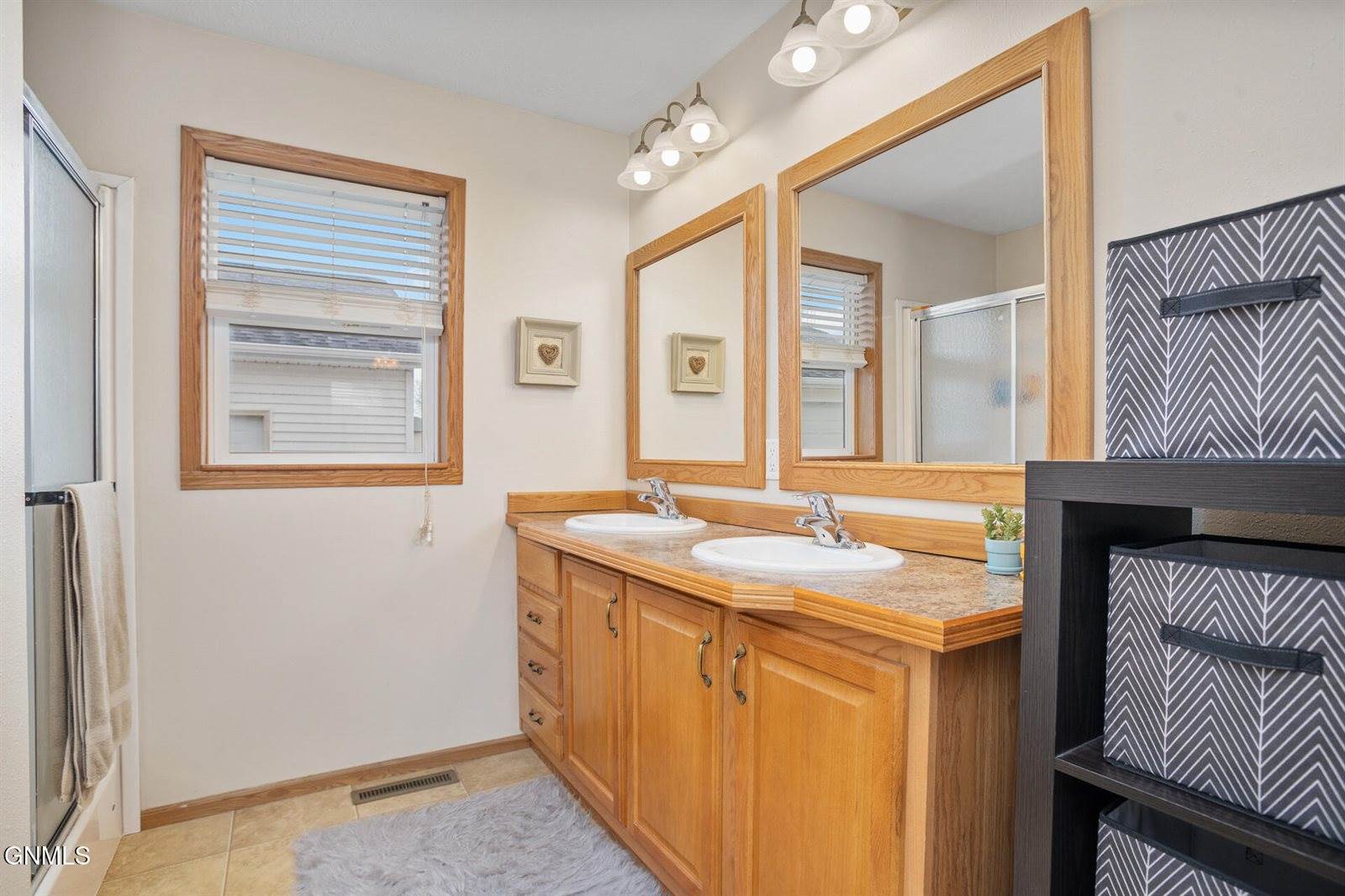 6881 2nd Avenue Circle East, Williston, ND 58801