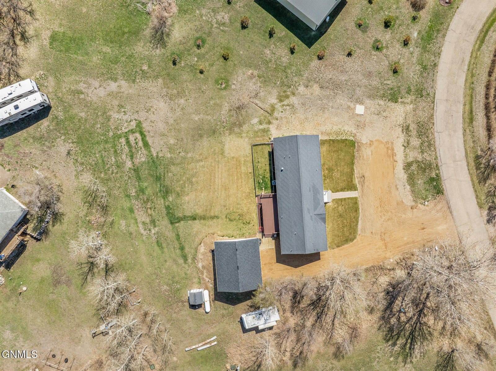 6881 2nd Avenue Circle East, Williston, ND 58801