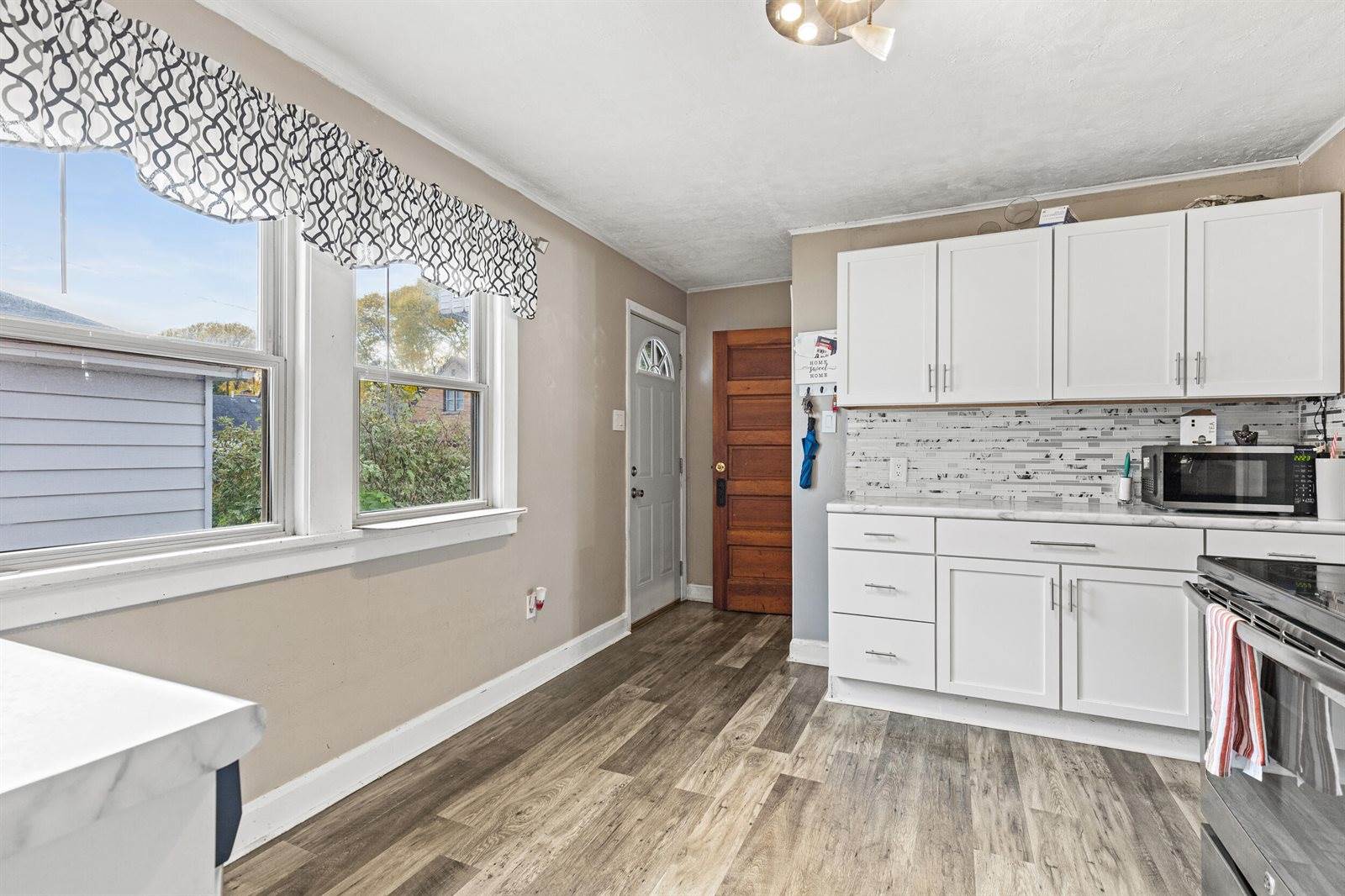 2352 South 79th St, West Allis, WI 53219