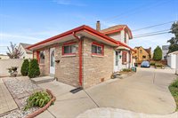 2352 South 79th St, West Allis, WI 53219