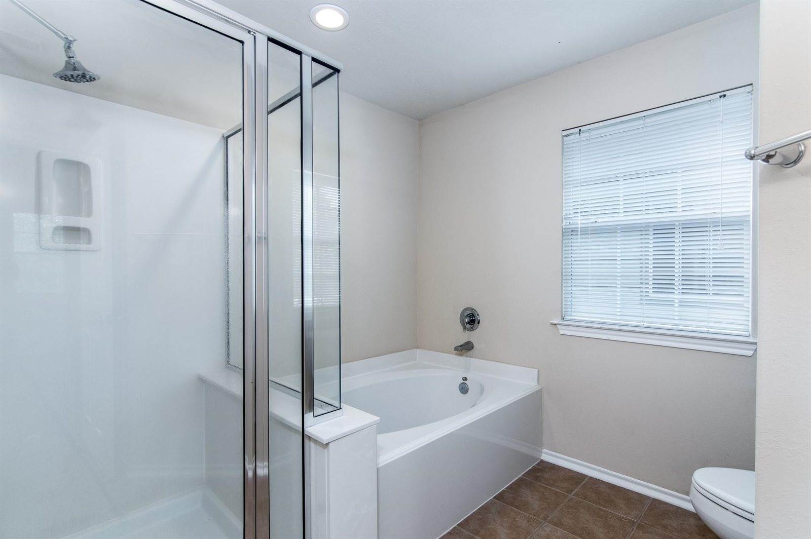 207 North Burberry Park Circle, The Woodlands, TX 77382