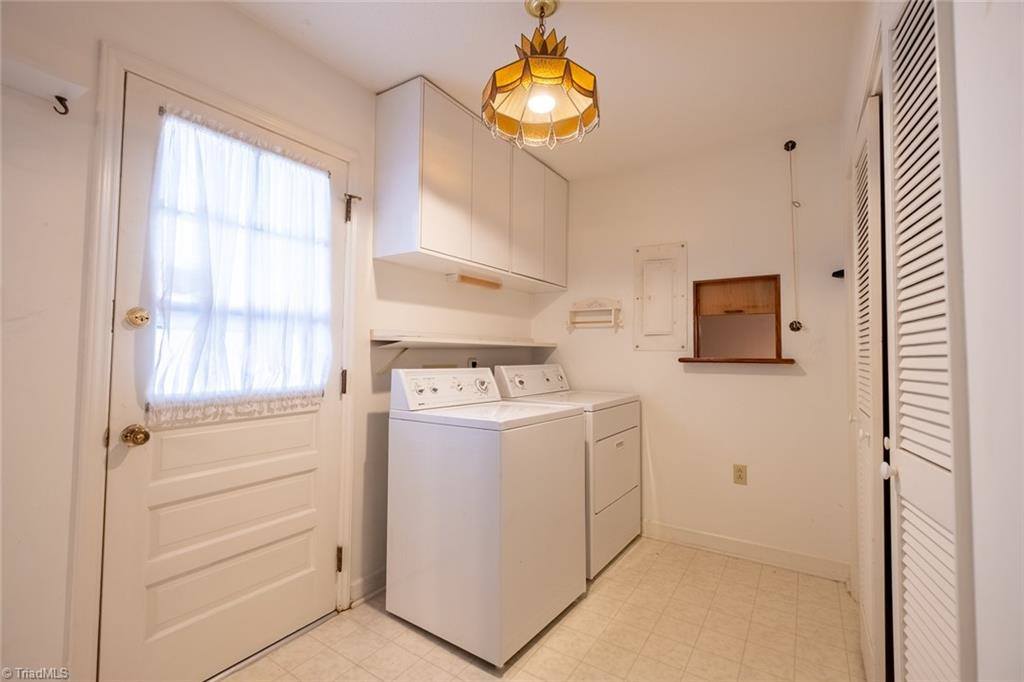 1055 Whispering Pines Drive, Kernersville, NC 27284