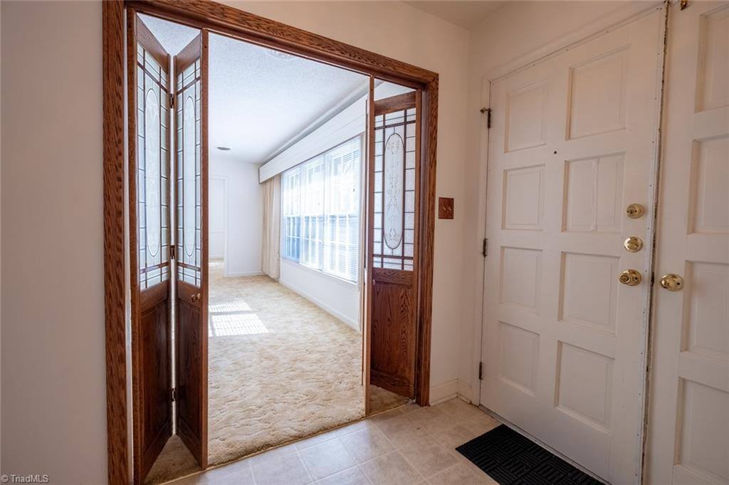 1055 Whispering Pines Drive, Kernersville, NC 27284