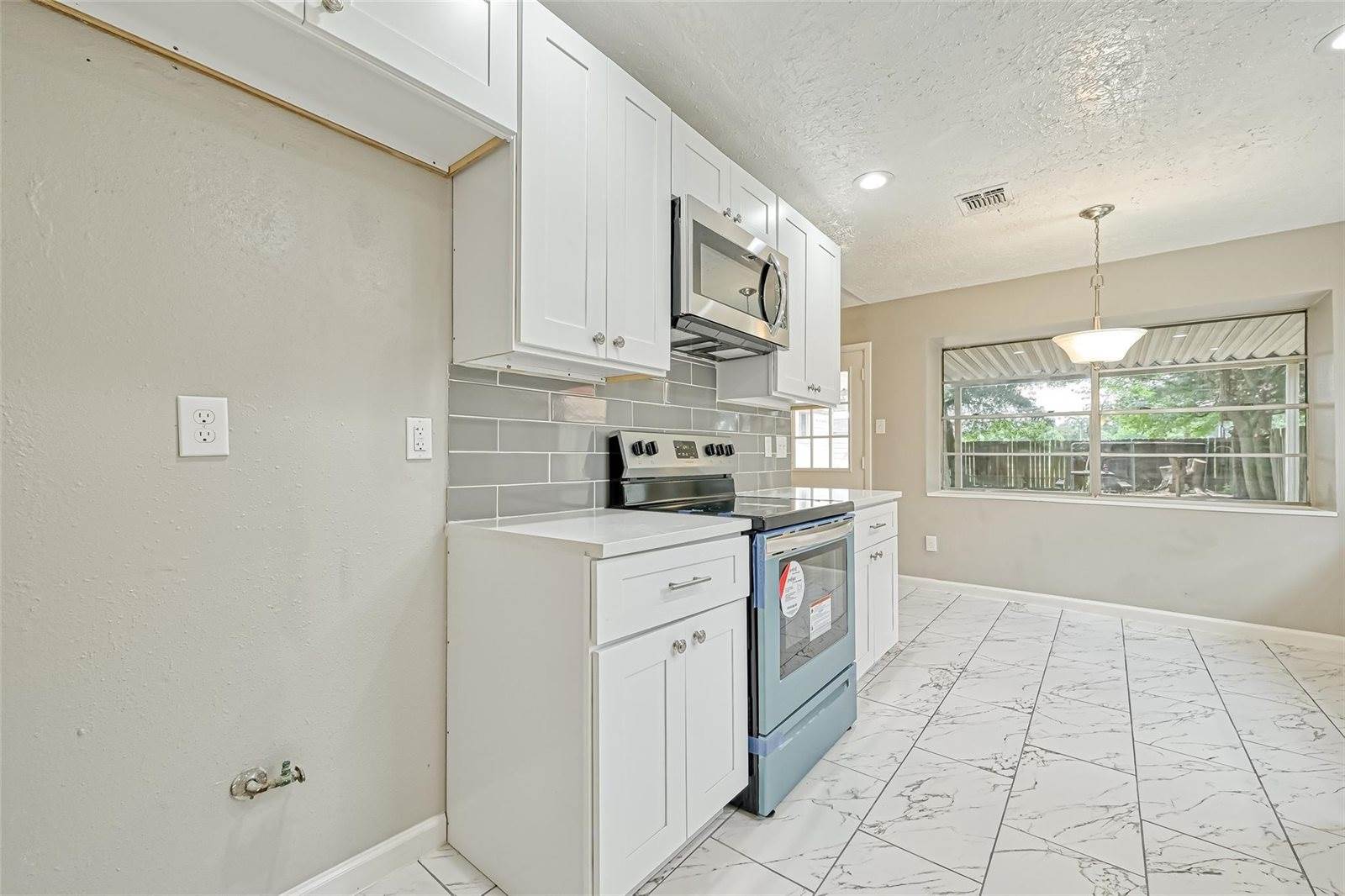 3527 Acorn Springs Lane, Spring, TX 77389