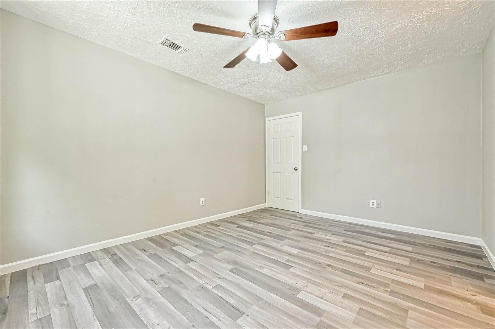 3527 Acorn Springs Lane, Spring, TX 77389