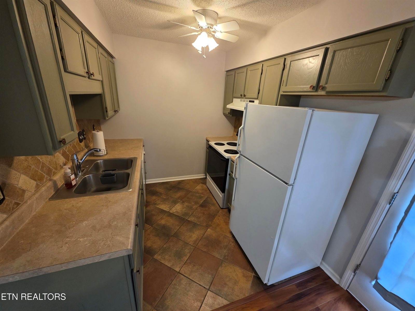 6505 Doe Creek Way, Knoxville, TN 37918