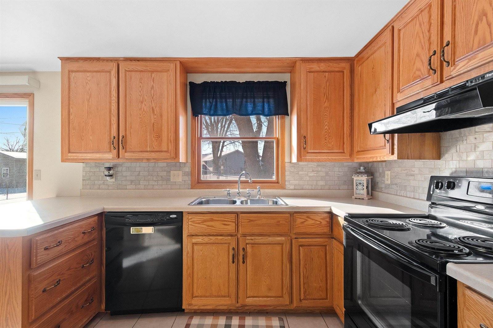 1865 Bond Street, Green Bay, WI 54303