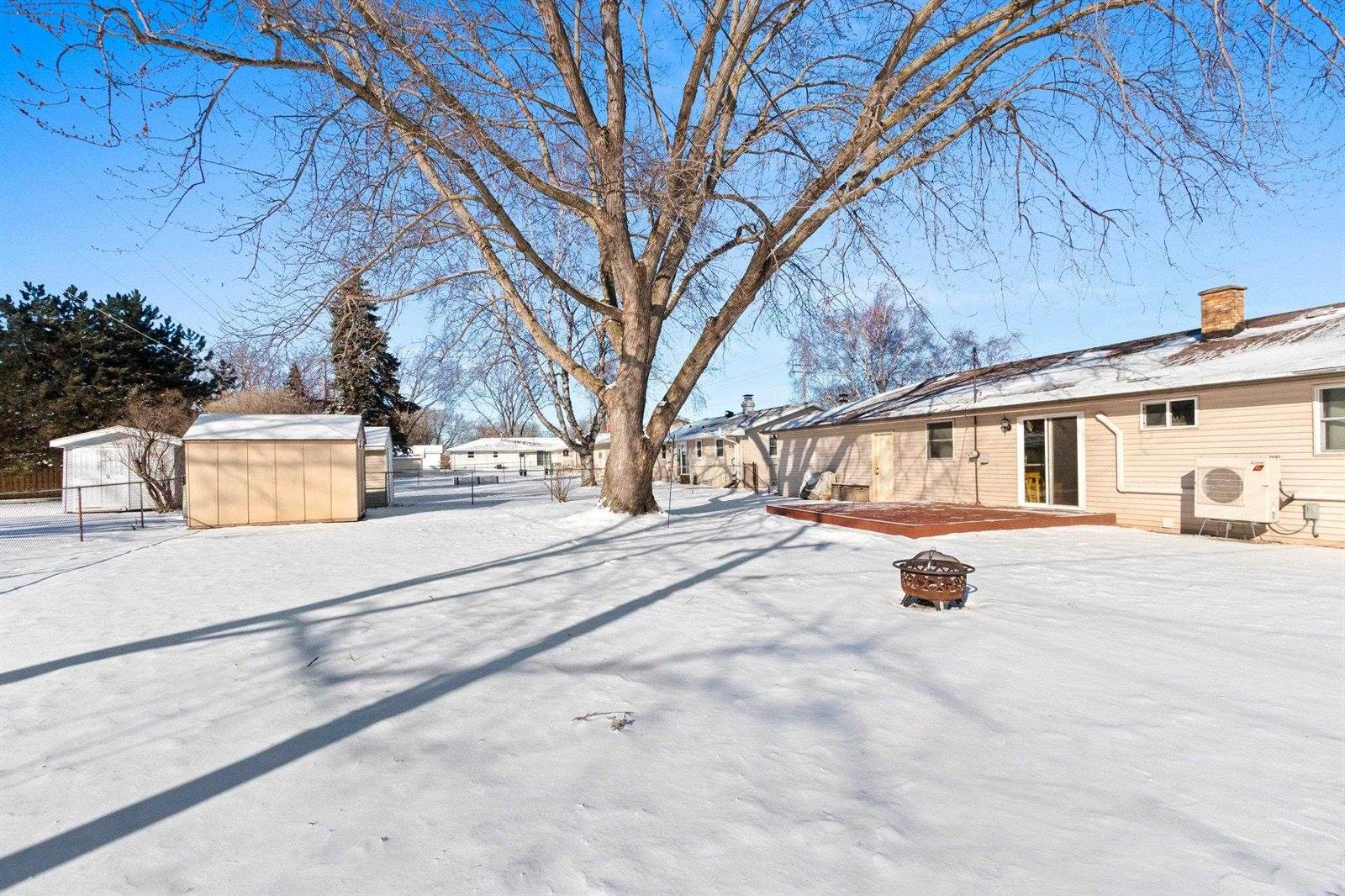 1865 Bond Street, Green Bay, WI 54303