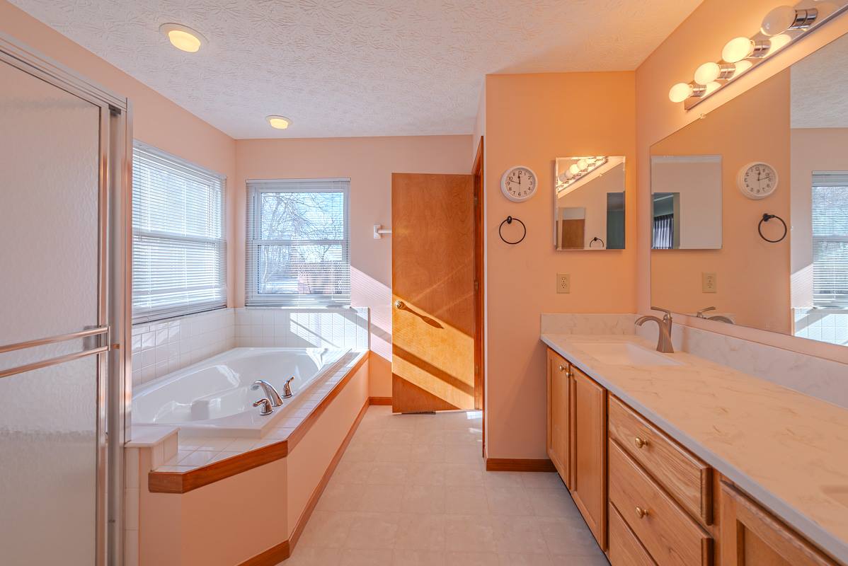 901 Delong Street, Pickerington, OH 43147