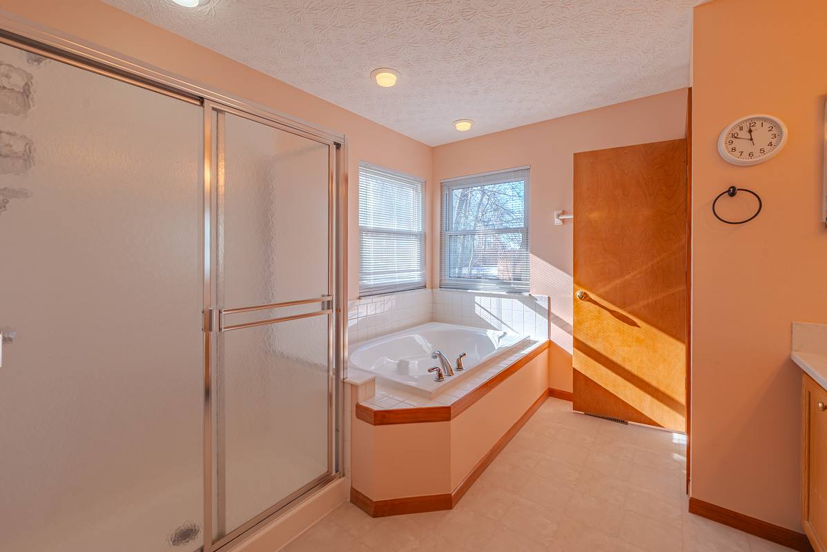 901 Delong Street, Pickerington, OH 43147