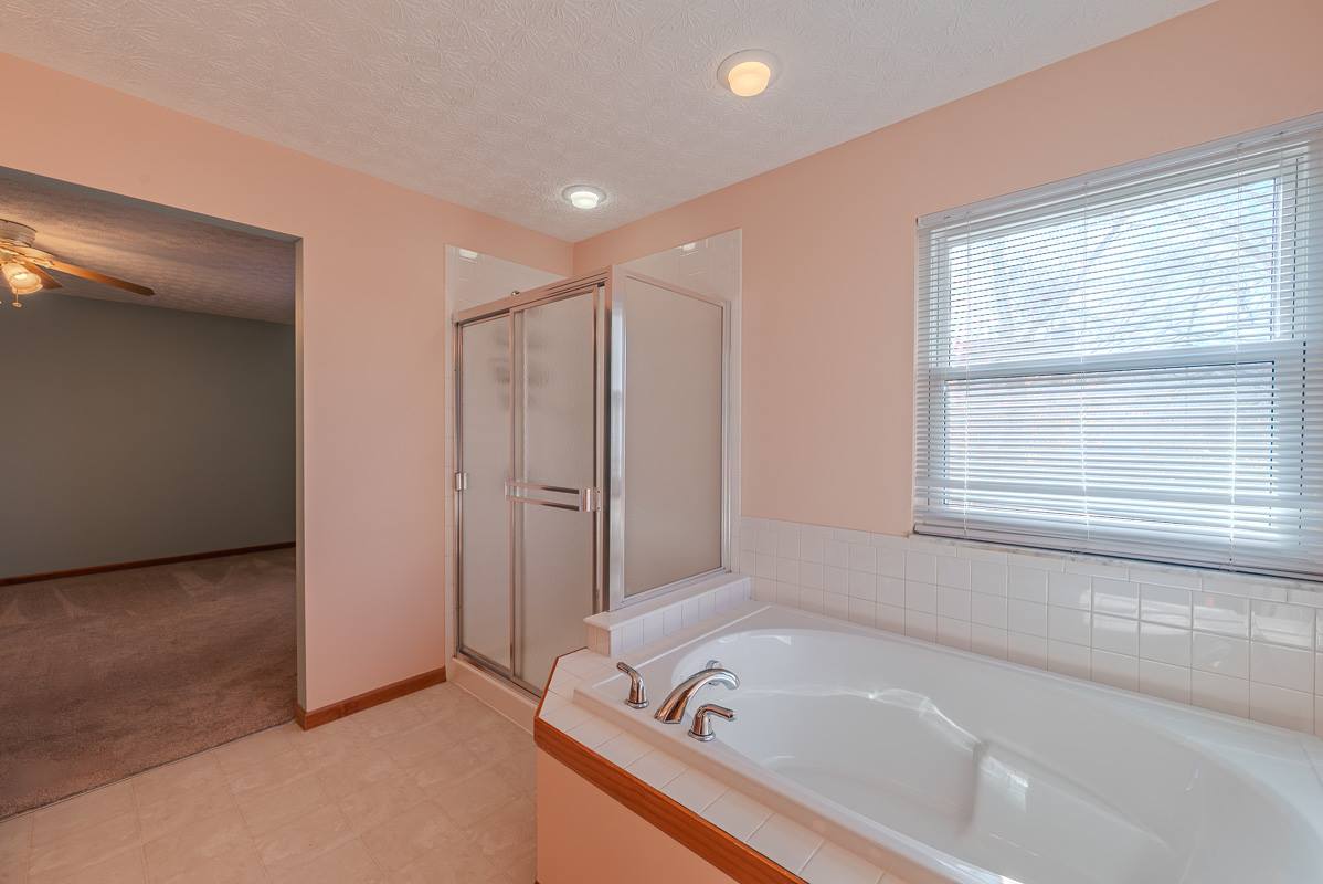 901 Delong Street, Pickerington, OH 43147