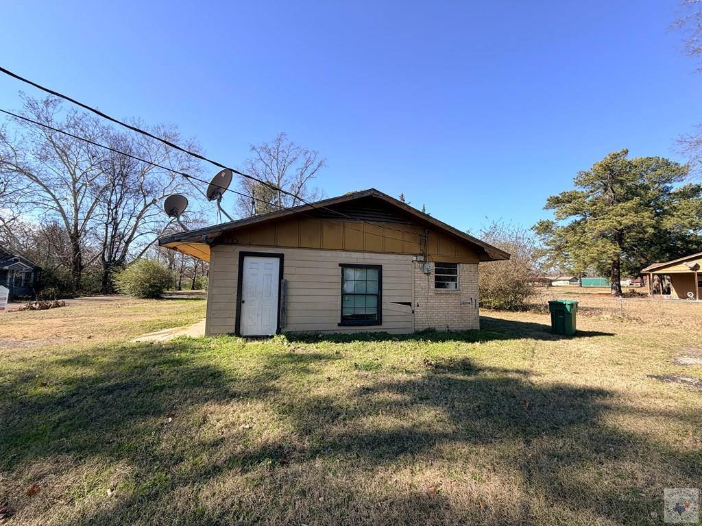 202 Carpenter, Naples, TX 75568