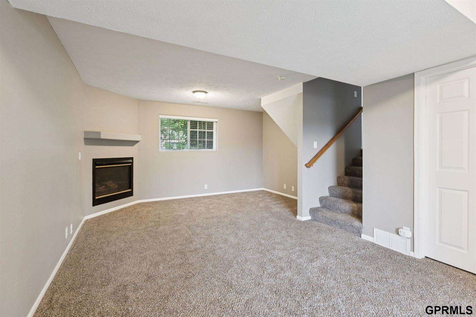 8928 North 78 Avenue Circle, Omaha, NE 68122