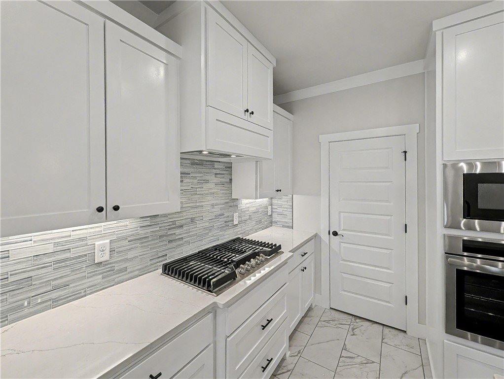 6907 High Meadow Boulevard, Bentonville, AR 72713