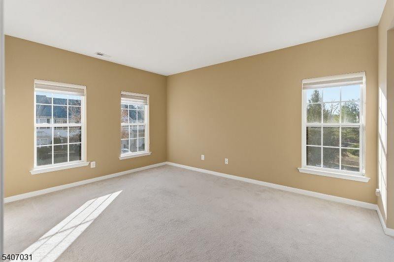 2 Steele Pl, Hillsborough Township, NJ 08844