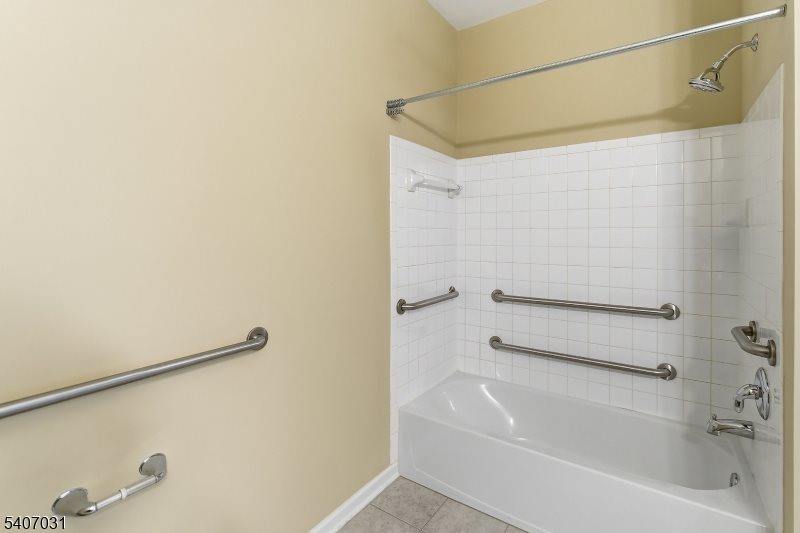 2 Steele Pl, Hillsborough Township, NJ 08844