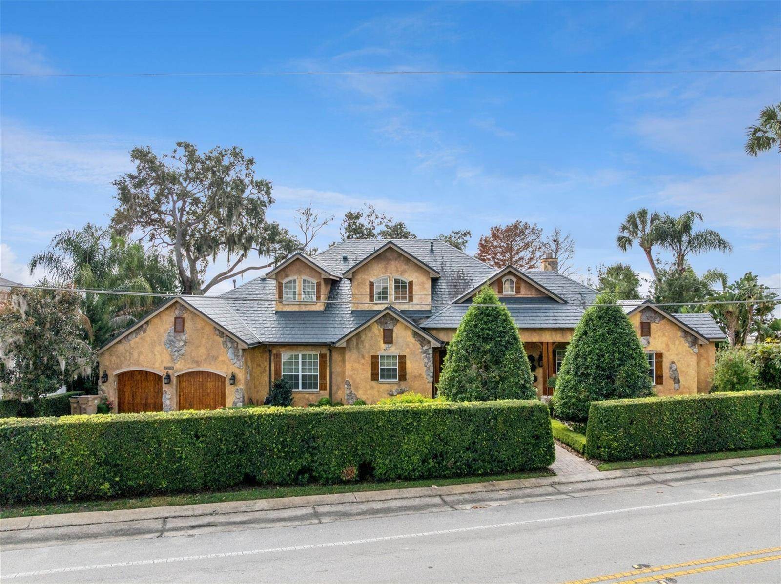 1490 Lakeshore Drive, Mount Dora, FL 32757