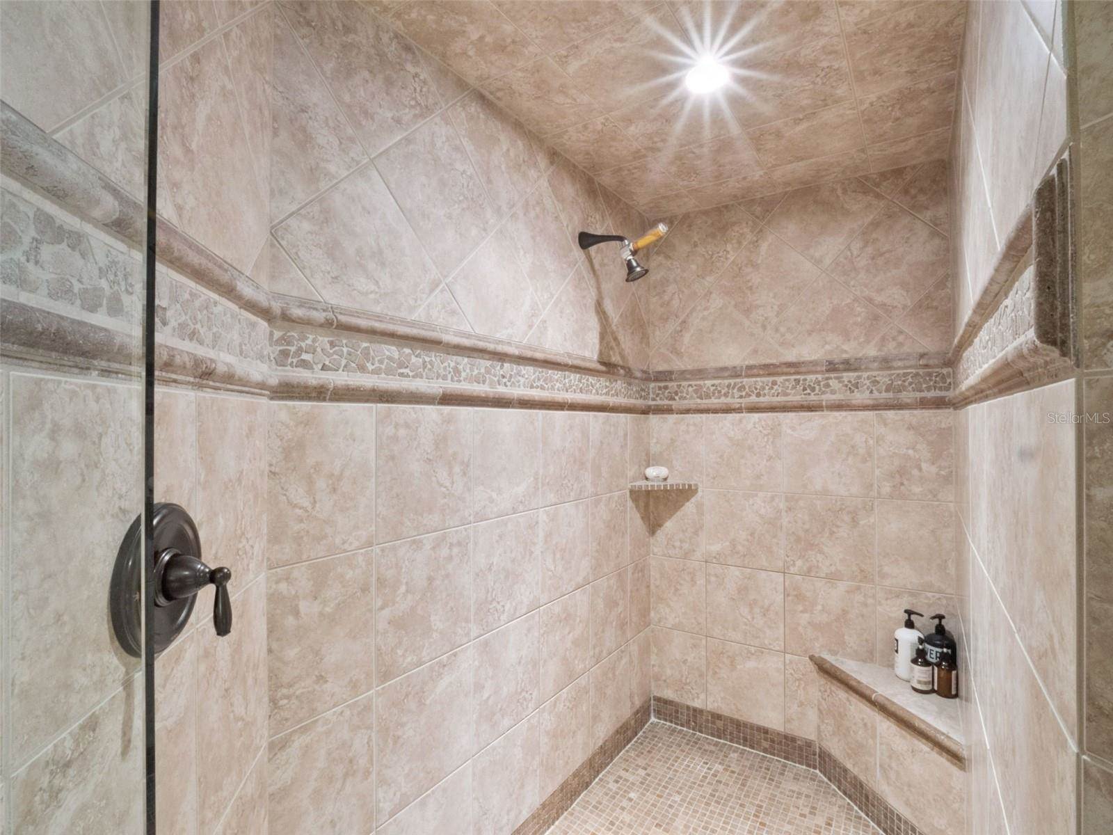 1490 Lakeshore Drive, Mount Dora, FL 32757