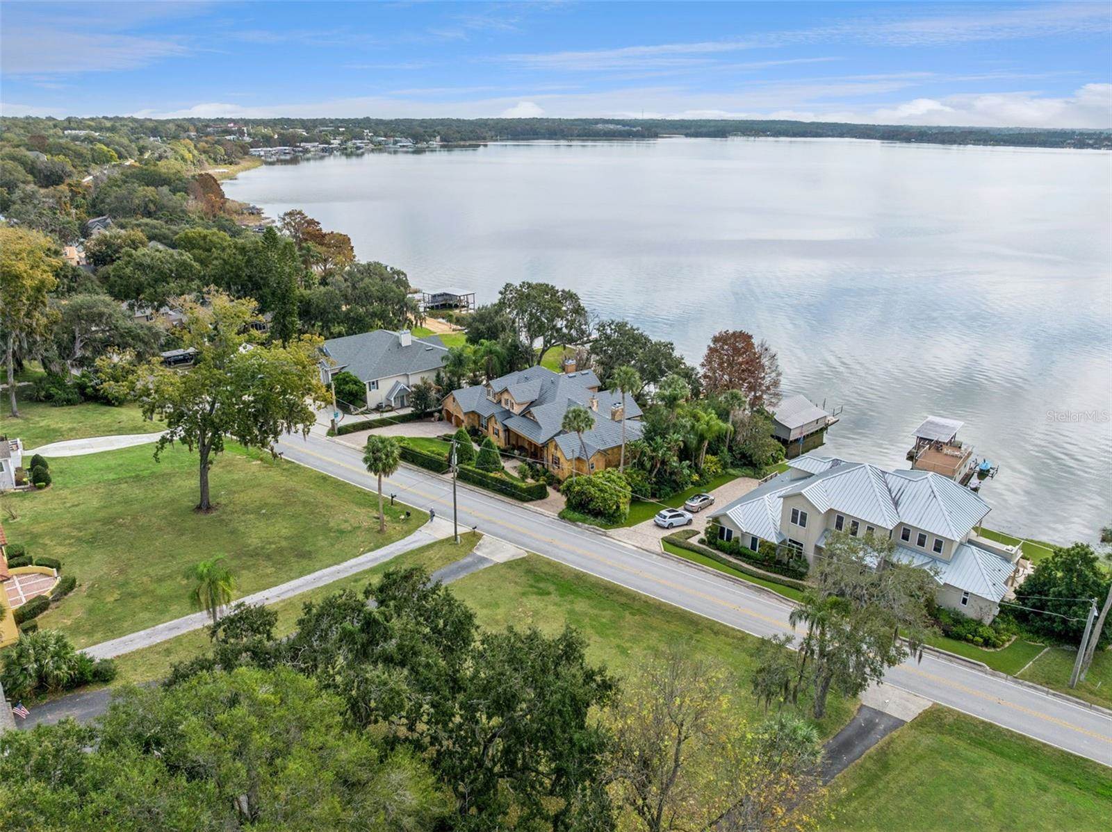 1490 Lakeshore Drive, Mount Dora, FL 32757