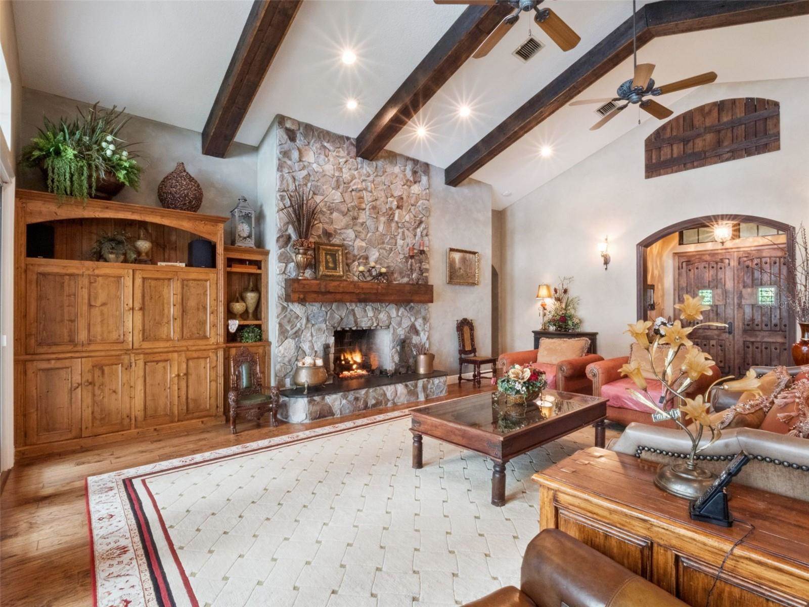 1490 Lakeshore Drive, Mount Dora, FL 32757