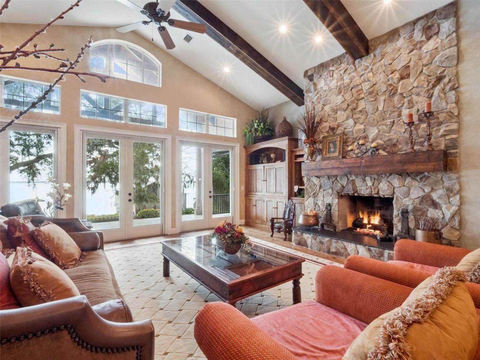 1490 Lakeshore Drive, Mount Dora, FL 32757