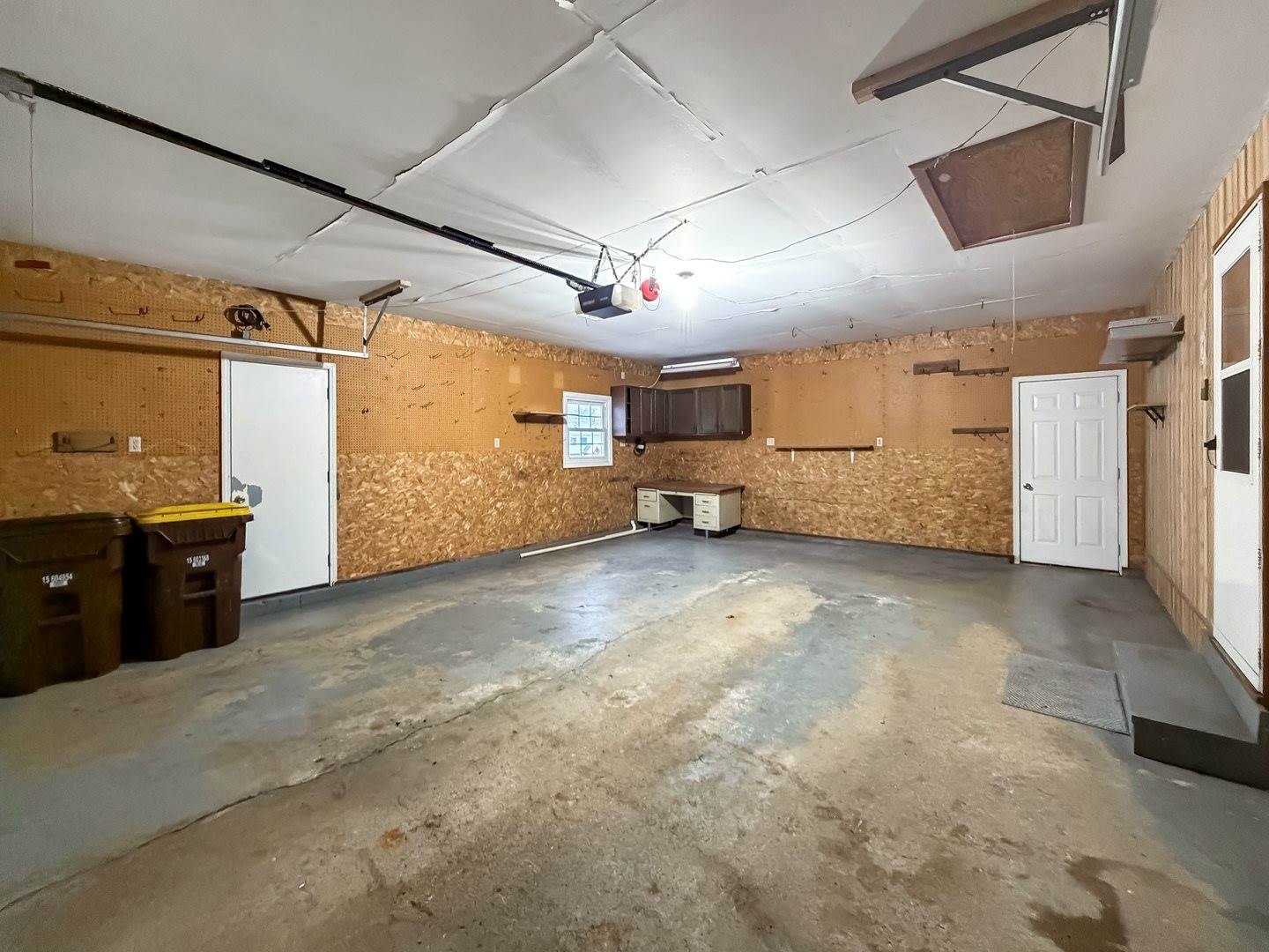 711 Virginia Avenue, Lena, IL 61048