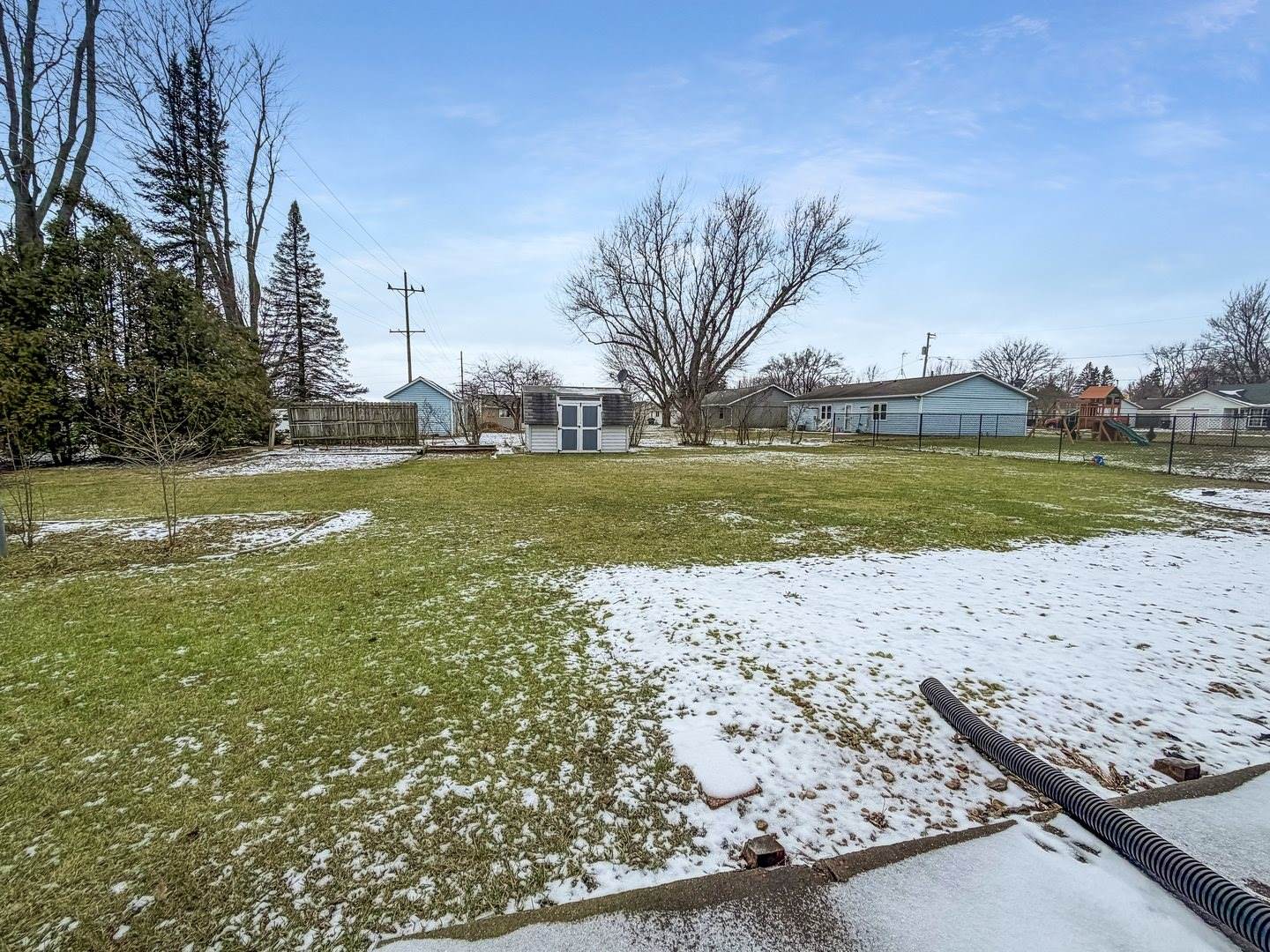 711 Virginia Avenue, Lena, IL 61048