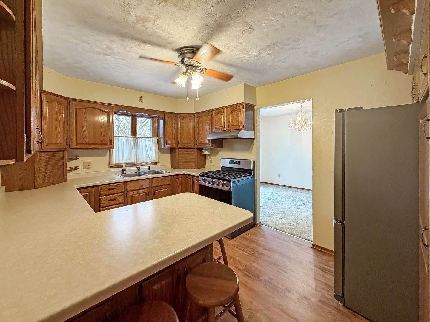 711 Virginia Avenue, Lena, IL 61048