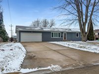 711 Virginia Avenue, Lena, IL 61048