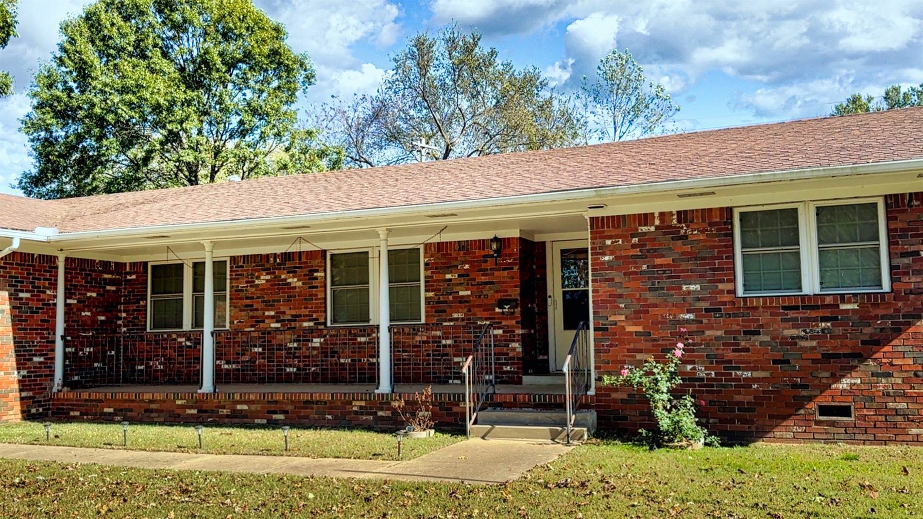 126 SW 6th ST, Checotah, OK 74426