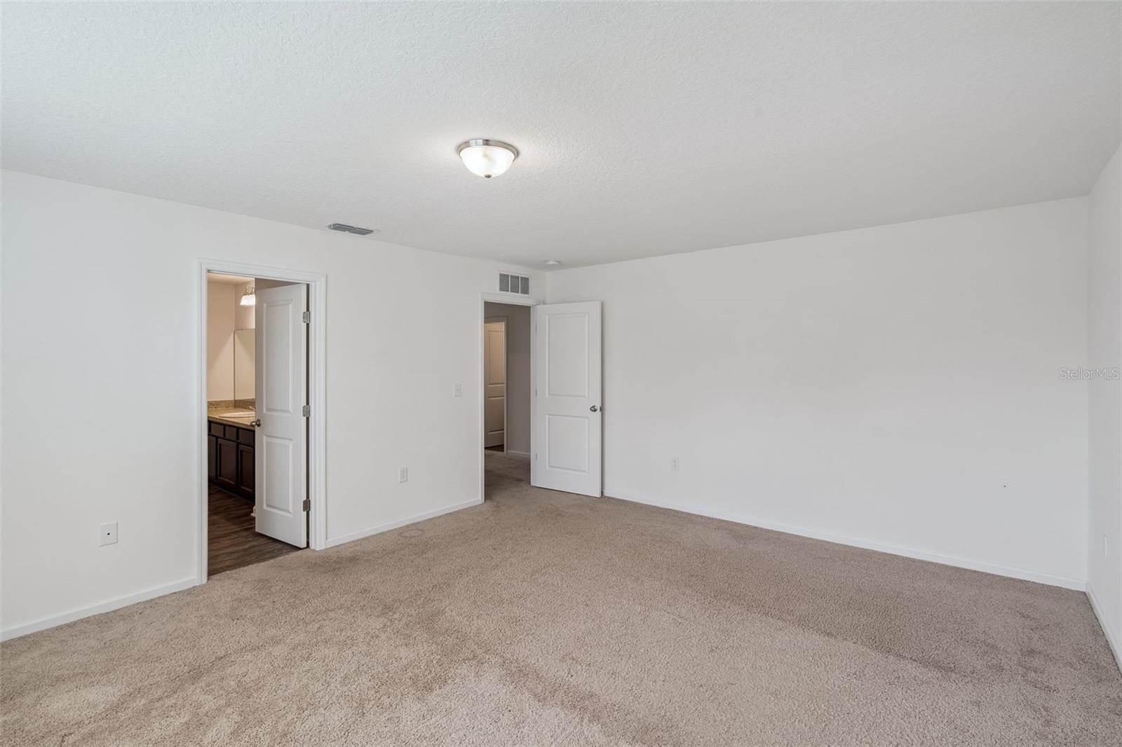 16505 Cherry Landing Drive, Groveland, FL 34736