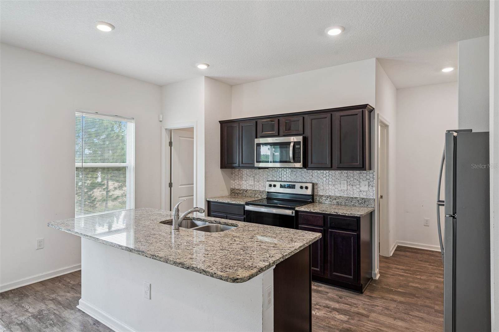 16505 Cherry Landing Drive, Groveland, FL 34736