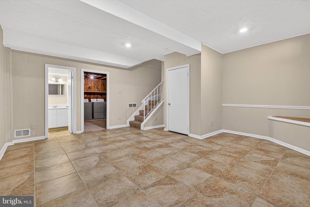 23 Guinevere Court, Baltimore, MD 21237