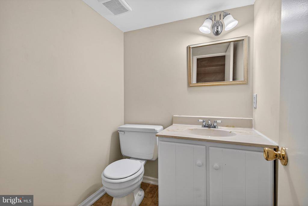 23 Guinevere Court, Baltimore, MD 21237