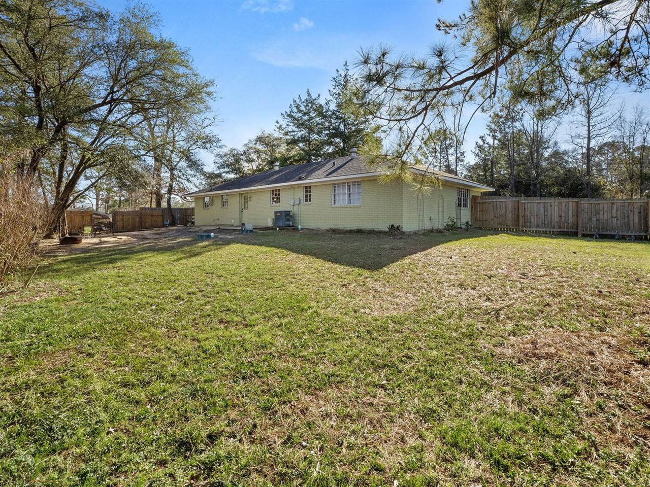 941 Holly Grove Rd, Anacoco, LA 71403