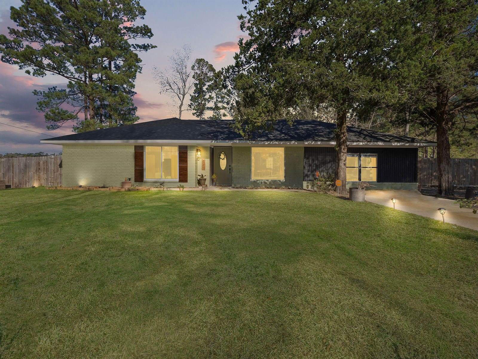 941 Holly Grove Rd, Anacoco, LA 71403