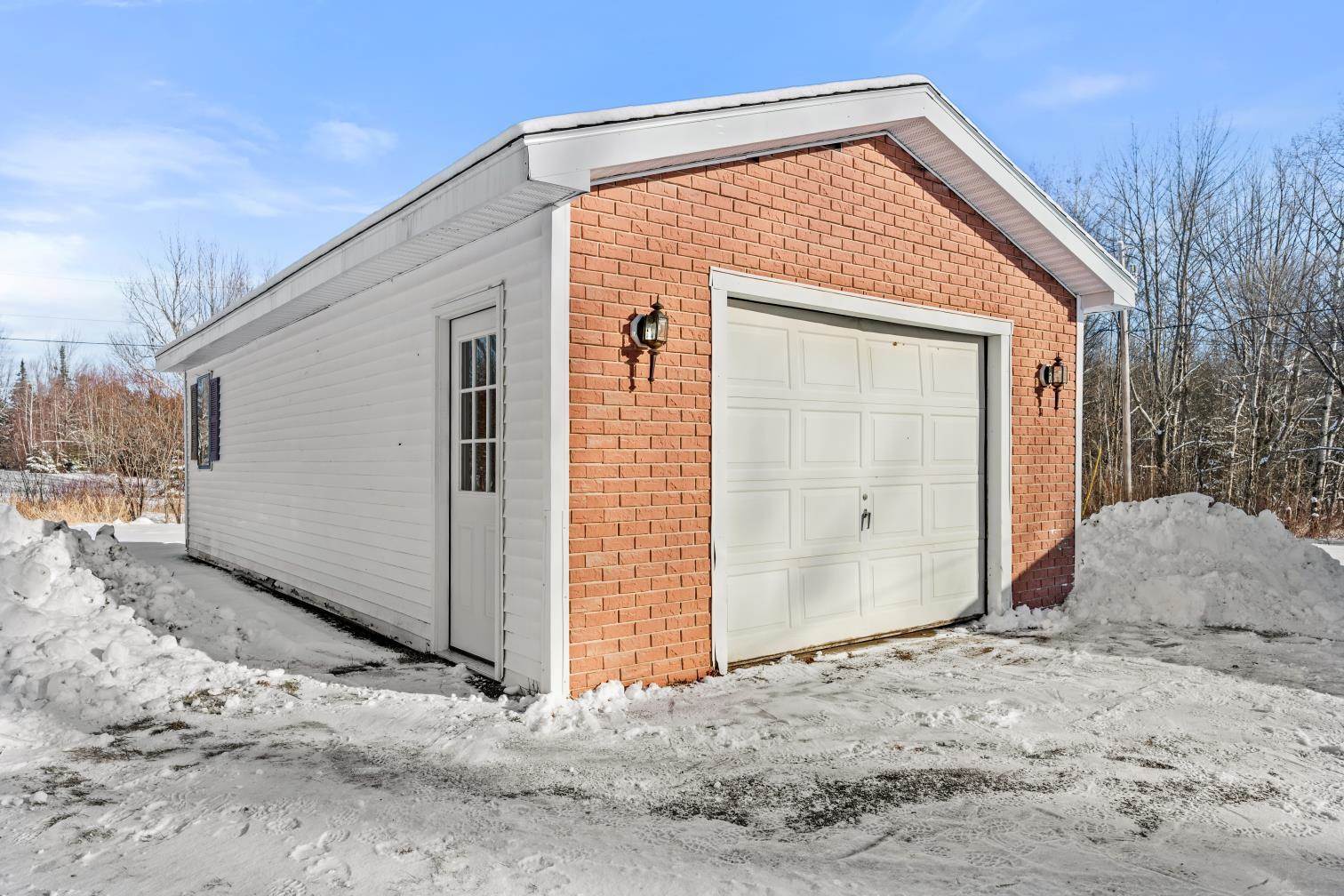 545 Fuller Road, Hermon, ME 04401