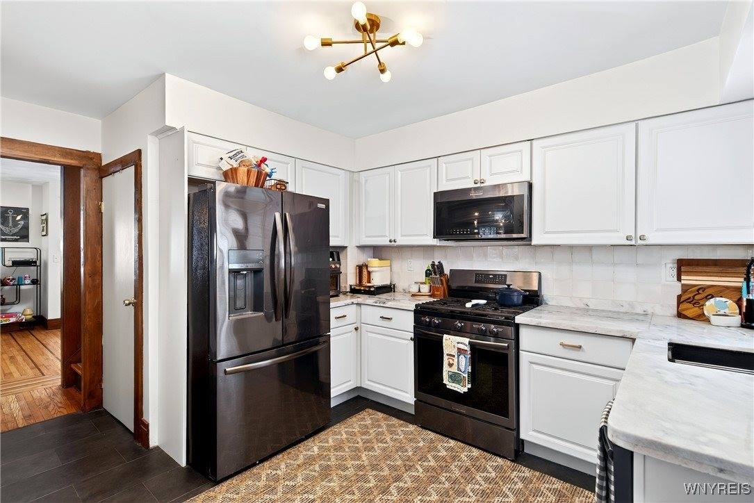 36 Lyndhurst Avenue, Buffalo, NY 14216