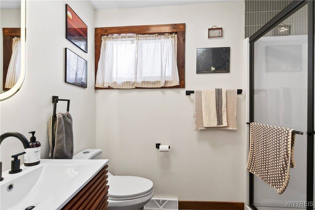 36 Lyndhurst Avenue, Buffalo, NY 14216