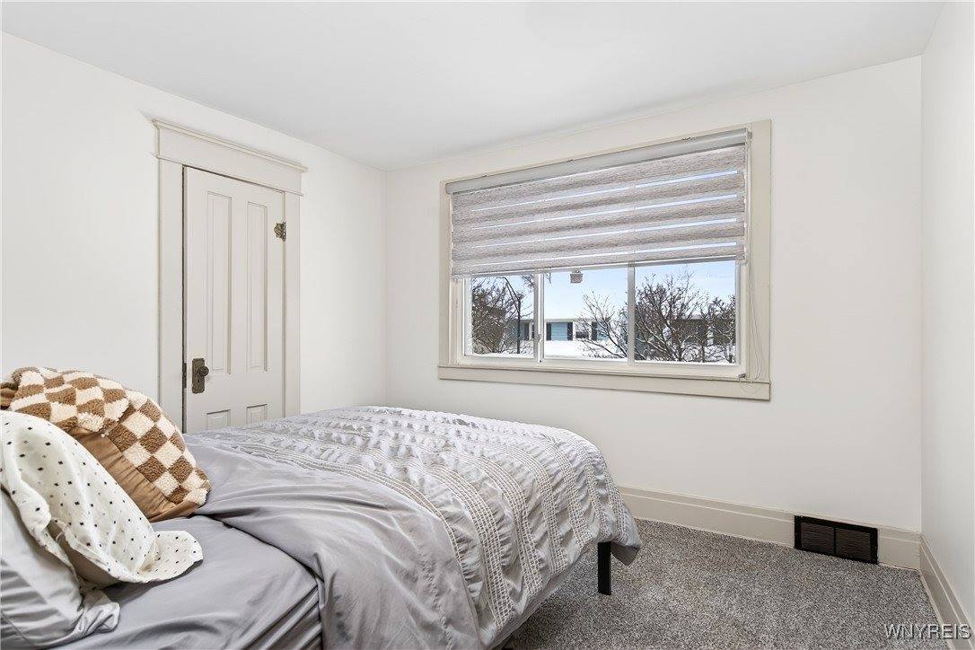 36 Lyndhurst Avenue, Buffalo, NY 14216