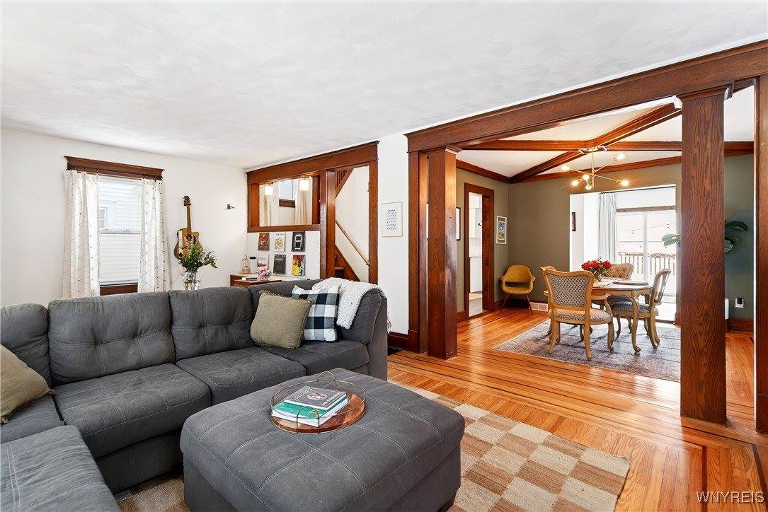 36 Lyndhurst Avenue, Buffalo, NY 14216