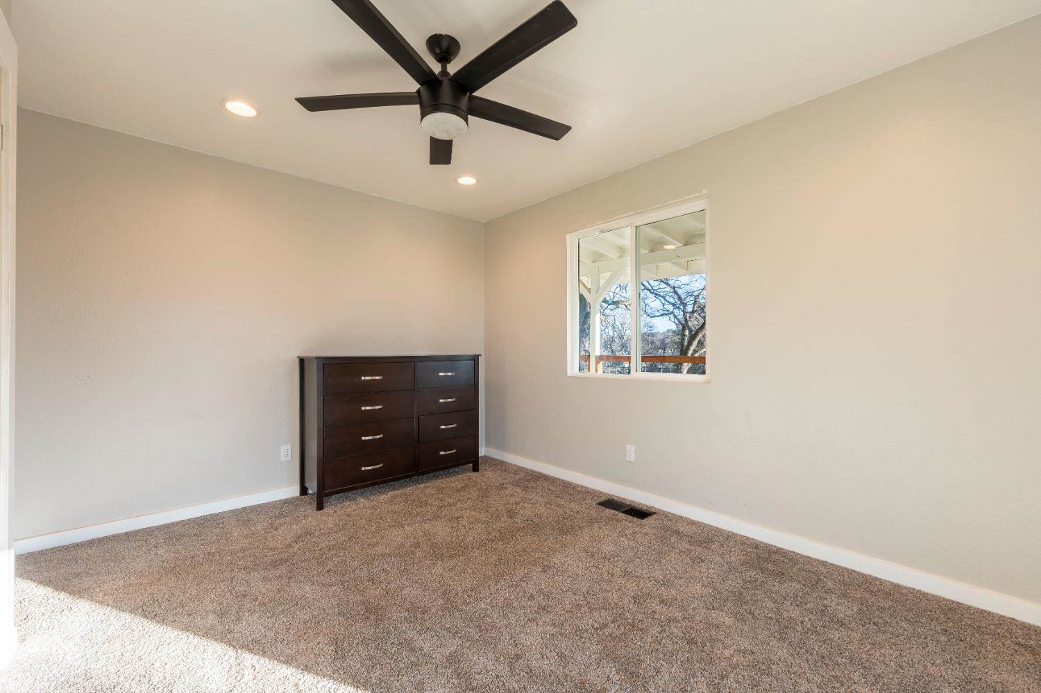 19728 Perimeter Road, Grass Valley, CA 95949