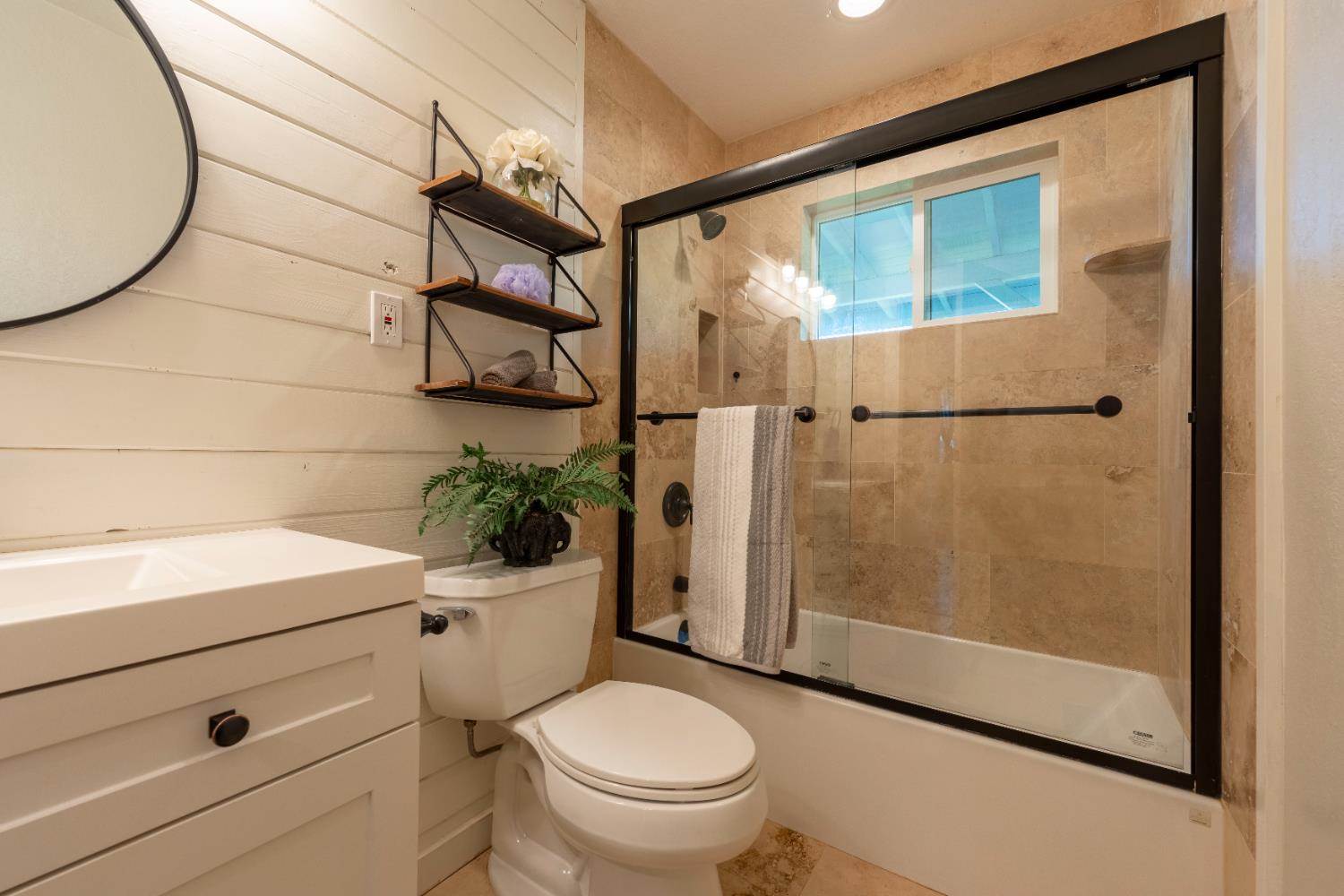 19728 Perimeter Road, Grass Valley, CA 95949