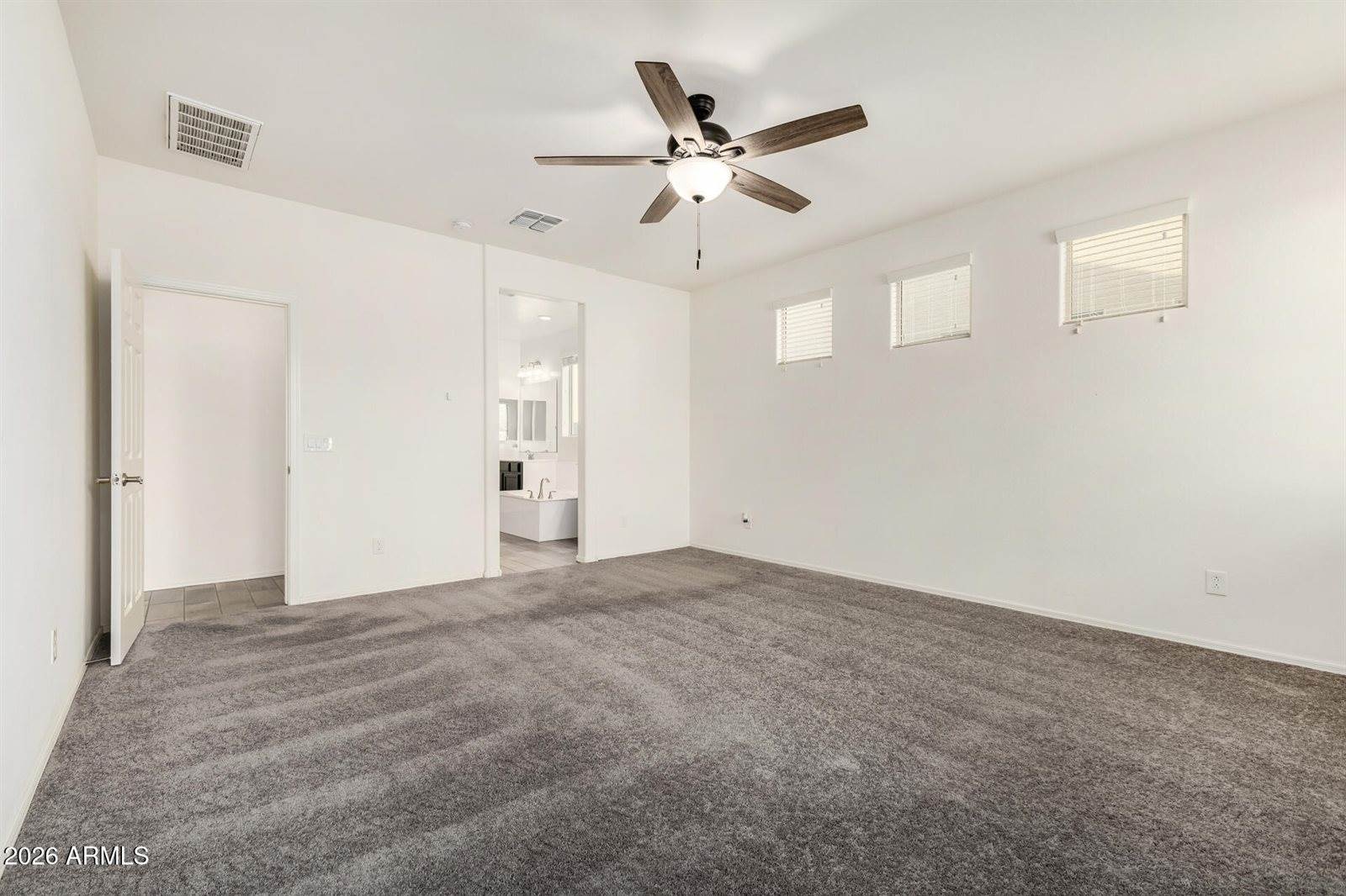 1950 West Larissa Lane, San Tan Valley, AZ 85144